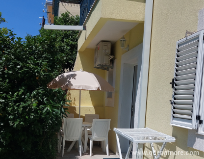 Apartments Begović - Savina, , private accommodation in city Herceg Novi, Montenegro - Ulaz 